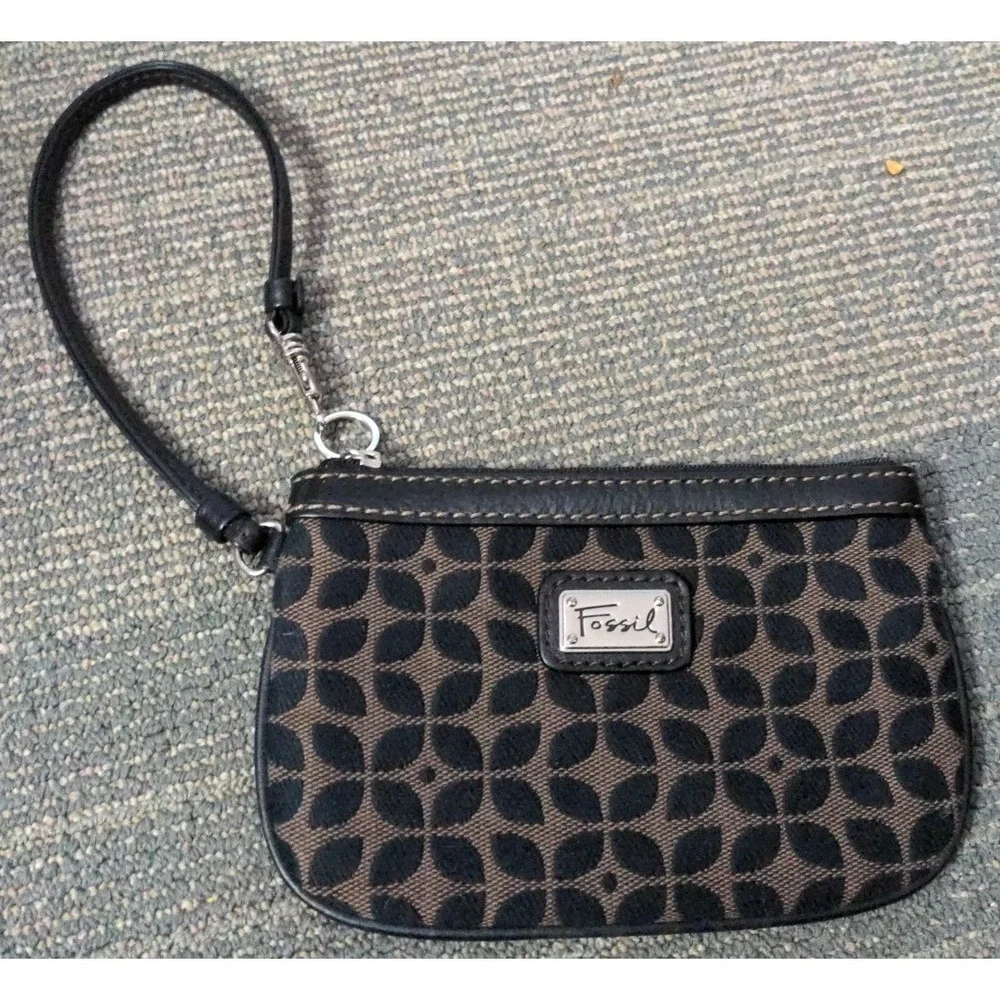 Fossil Black Brown Canvas Leather Wristlet Wallet KeyPer Zip Trim Classic‎